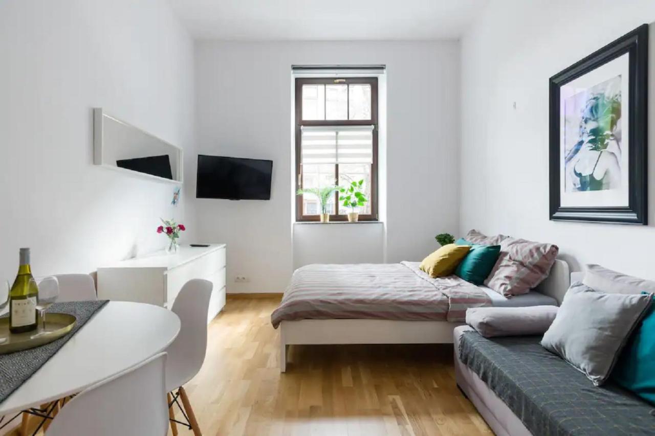 Discover Krakow Apartments - 5 Borowickiej St - Studio Next To Opera And Unity Centre Krakau Exterior foto
