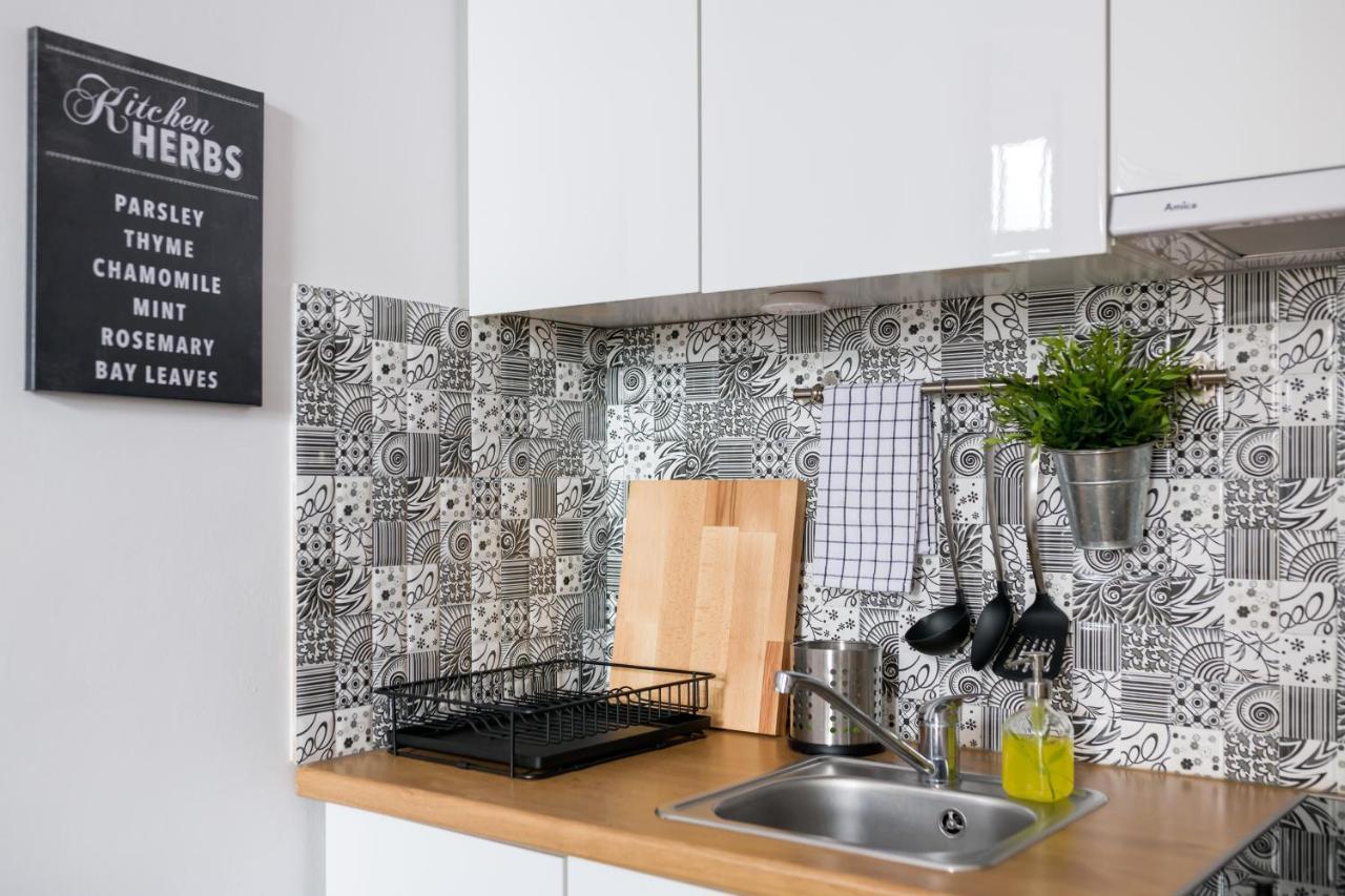 Discover Krakow Apartments - 5 Borowickiej St - Studio Next To Opera And Unity Centre Krakau Exterior foto