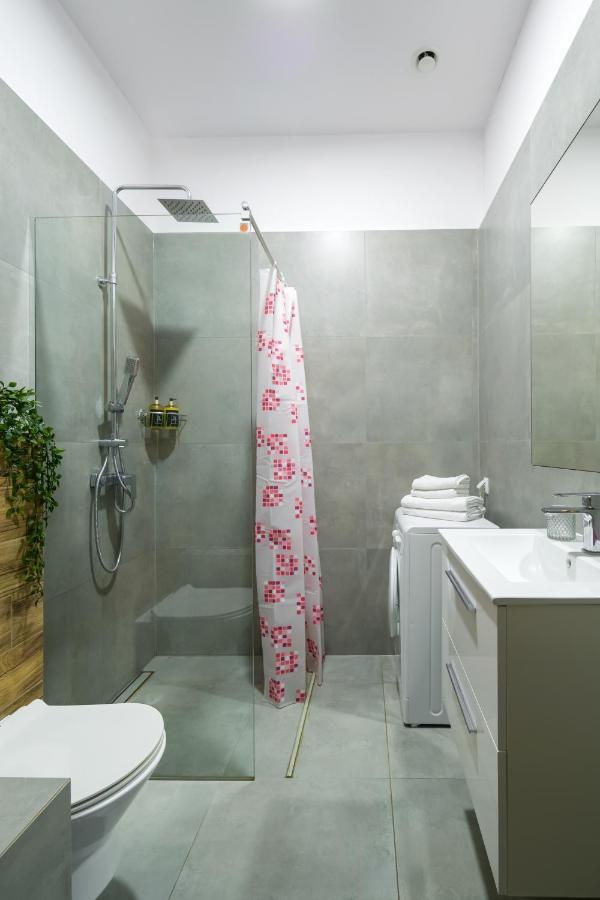 Discover Krakow Apartments - 5 Borowickiej St - Studio Next To Opera And Unity Centre Krakau Exterior foto